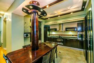 Апартаменты Luxary Apartment On Nizami 81 Баку Апартаменты с балконом-21