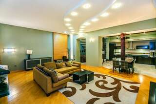 Апартаменты Luxary Apartment On Nizami 81 Баку Апартаменты с балконом-63