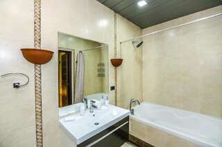 Апартаменты Luxary Apartment On Nizami 81 Баку Апартаменты с балконом-71