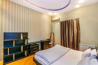 Апартаменты Luxary Apartment On Nizami 81 Баку Апартаменты с балконом-84