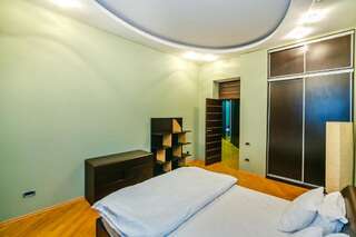 Апартаменты Luxary Apartment On Nizami 81 Баку Апартаменты с балконом-93